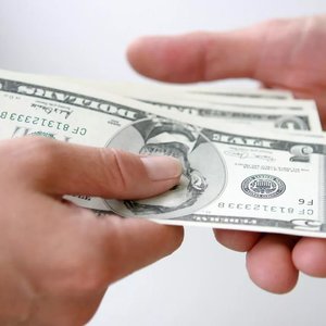 phrasal verb 'pay for'