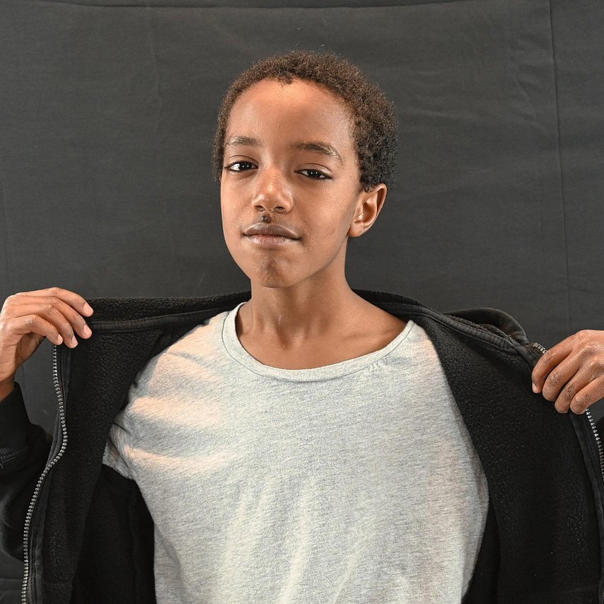 phrasal-verb-show-off-meanings-pronunciation-transcription-examples